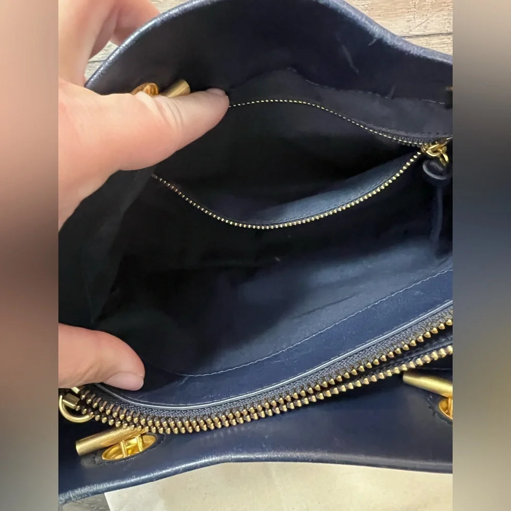 Tory Burch Fleming quilted handbag - Picture 10 of 14